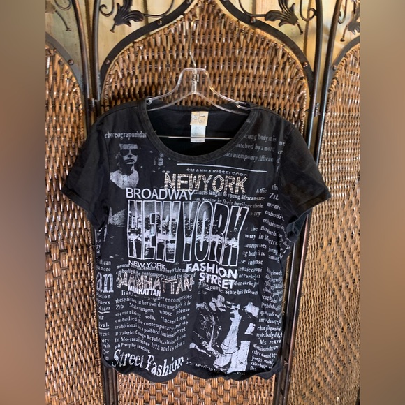 Fashion Bug Tops - Vintage Y2K Bling Newspaper T-Shirt Size 1X